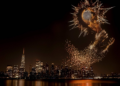 Show de drones ilumina a noite de NY com imagens dos finalistas da Copa