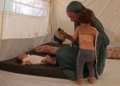 Catapora se espalha pelos superlotados acampamentos de deslocados em Gaza