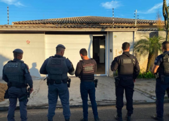 PF desarticula rede que exportava cocaína em sacas de café e cimento