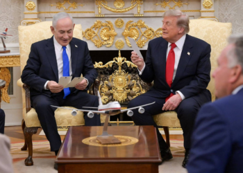 Trump recebe Zelenski e Netanyahu na Casa Branca antes de velório de senador
