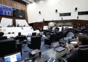 Projetos de proteção à criança avançam nas assembleias estaduais e desagradam grupos LGBT