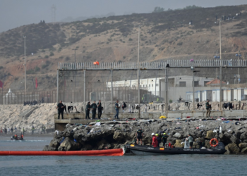 Espanha anuncia 'normalidade' em Ceuta e pede reunião urgente sobre migração à UE
