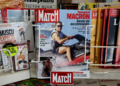 Macron é criticado por foto em jet ski em meio a onda de calor e incêndios na França