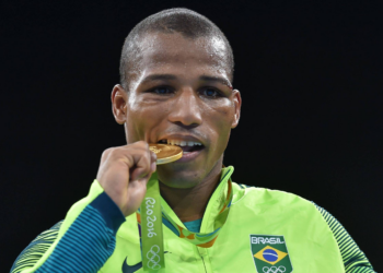 Robson Conceição perde para americano e não conquista o 2º título mundial no boxe