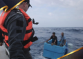VÍDEO: Pescadores são resgatados após passar 5 dias à deriva no Pacífico dentro de caixa térmica