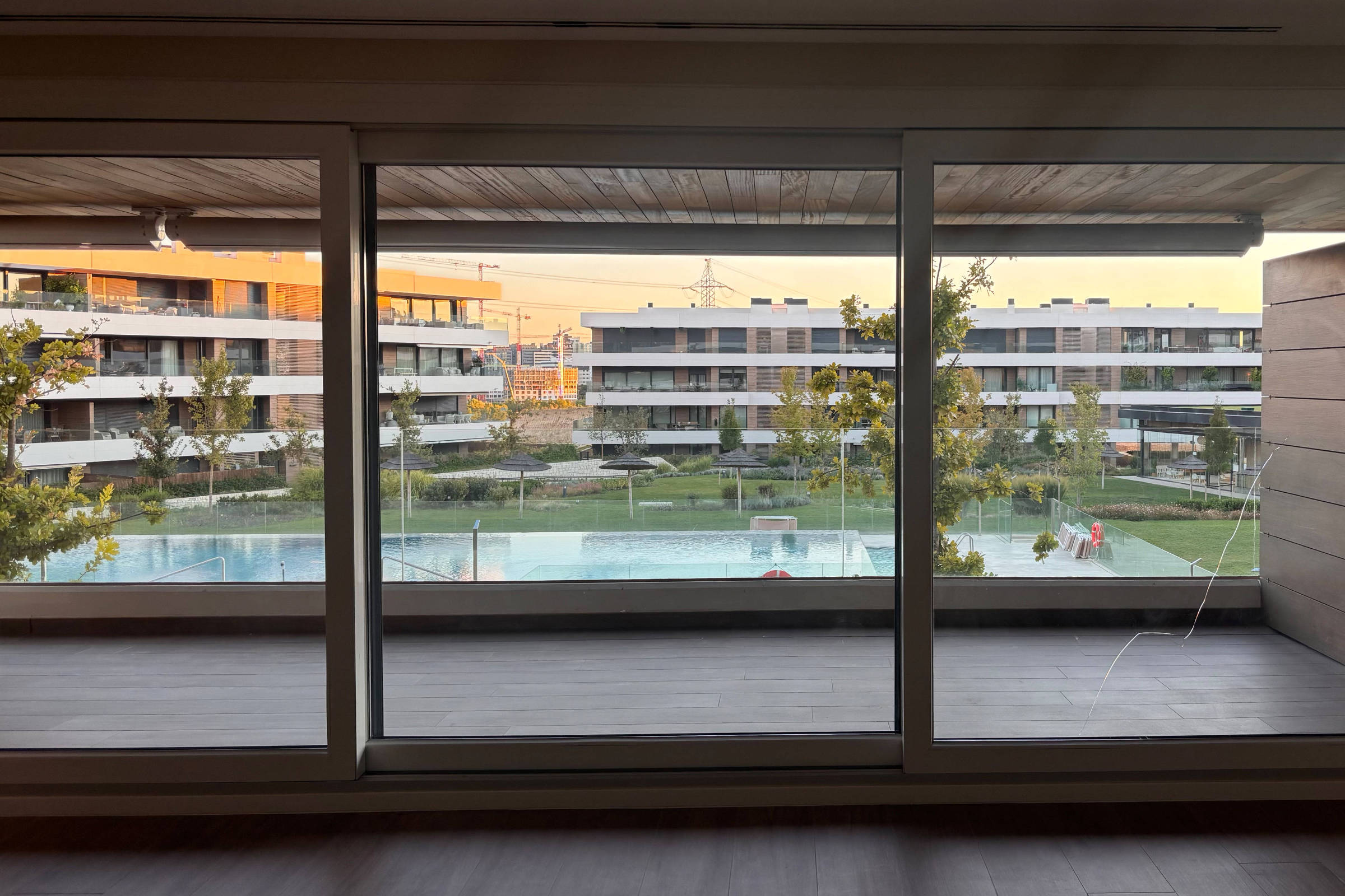Condomínio de luxo de Lulinha na Espanha tem spa e tirolesa