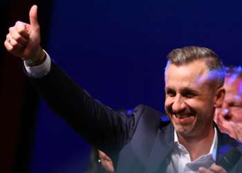Extrema direita AfD conquista vitória histórica em eleição regional alemã