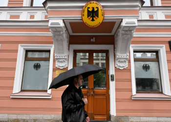 Rússia fecha consulado alemão em São Petersburgo em retaliação a Berlim