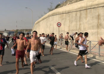 Justiça da Espanha abre investigação sobre chegada massiva de migrantes em Ceuta