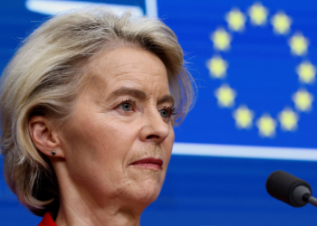 Chefe da UE diz que Europa lida com mundo 'abertamente hostil' e convida Canadá para ser 1º 'membro associado' do bloco