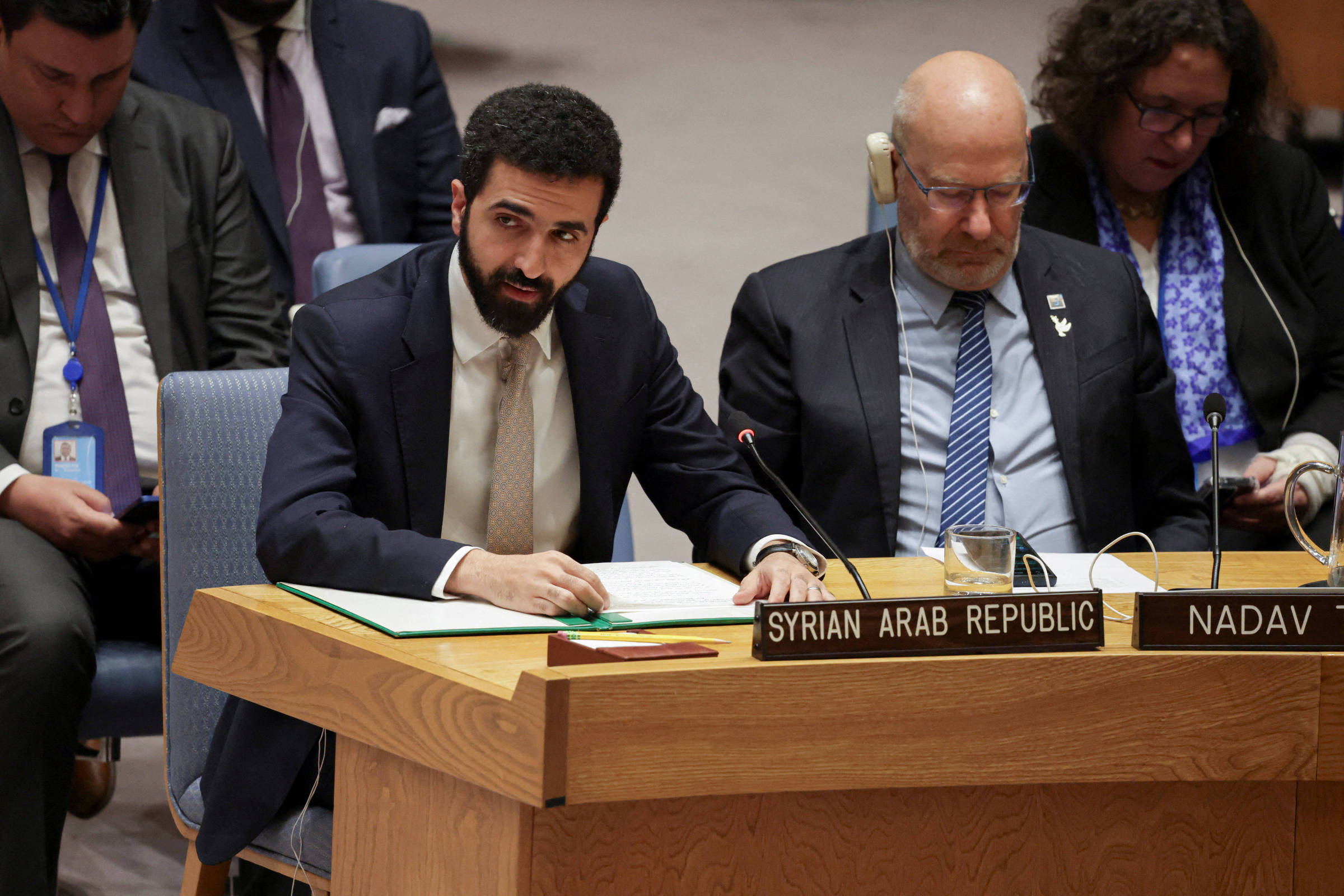 Síria inicia destruição do programa de armas químicas de Bashar Al-Assad