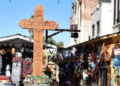 Ateu abre processo para tirar cruz de quase cem anos de rua de Los Angeles