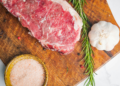 Governo critica início do veto à venda de carne brasileira para União Europeia e cita possibilidade de 'medidas de reciprocidade'