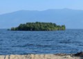 Ilha misteriosa aparece e desaparece em lago no Canadá