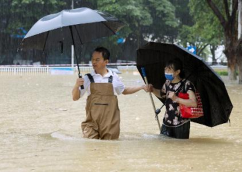 Deslizamento de terra deixa um morto e 11 desaparecidos na China após chuva