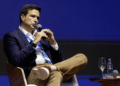 Mensagens mostram que Campos Neto convidou Vorcaro para encontro em casa quando presidia BC