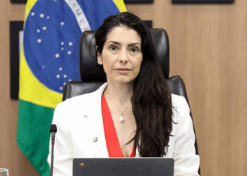 Ministra do TSE que proibiu Globo de exibir púlpito vazio já declarou voto em Lula