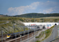 Batida entre trem e ônibus na entrada do Eurotúnel deixa 19 feridos na França