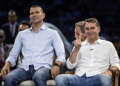 Flávio Bolsonaro comemorou exoneração de Garotinho como secretário de Segurança do Rio
