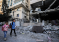 Ataque israelense mata 5 em Gaza, incluindo mãe e filha cristãs, dizem autoridades