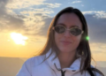Atriz brasileira é presa pelo ICE no aeroporto de Los Angeles e está detida há mais de um mês
